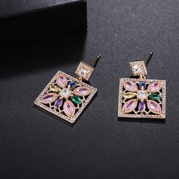 Swarovski Crystals The Nanyah Gorgeous Square Earrings - Picture 3 of 5